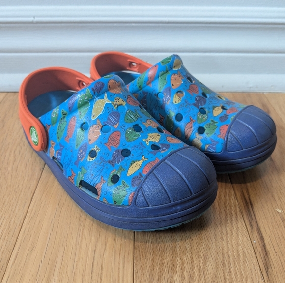 CROCS Unisex Kid Clog Sandals Fish Pattern Size Waterproof Size 13 - Picture 1 of 7